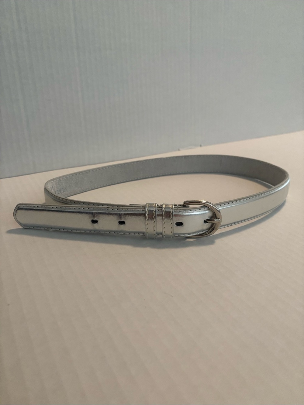 Women's Metallic Silver Skinny Belt